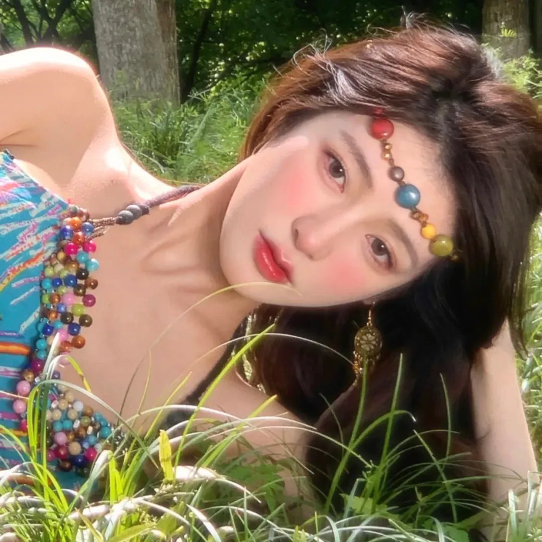 蒙面纱的男子